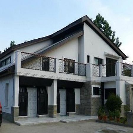 Jeelani Guest House Srinagar  Luaran gambar
