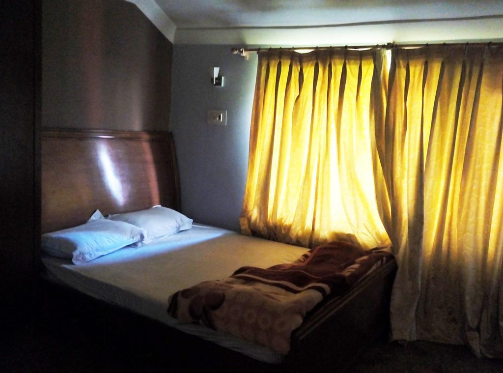 Jeelani Guest House Srinagar  Luaran gambar