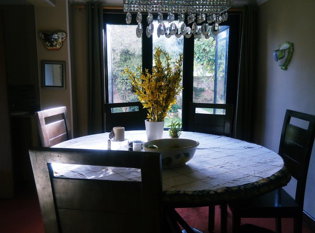 Jeelani Guest House Srinagar  Luaran gambar